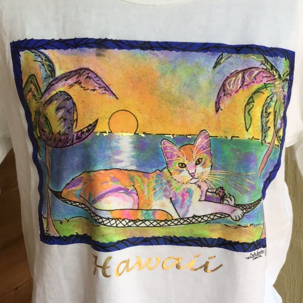 Hawaii White Shirt w/ Lounging Cat Sz Med New